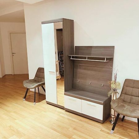 Taferne In Koestendorf - Ferienwohnung Monteurzimmer Ноймаркт ам Валерзее Екстериор снимка