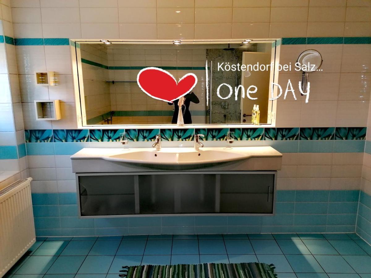 Taferne In Koestendorf - Ferienwohnung Monteurzimmer Ноймаркт ам Валерзее Екстериор снимка