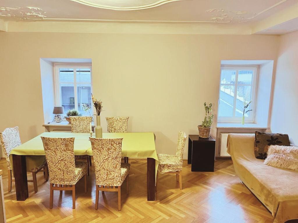 Taferne In Koestendorf - Ferienwohnung Monteurzimmer Ноймаркт ам Валерзее Екстериор снимка