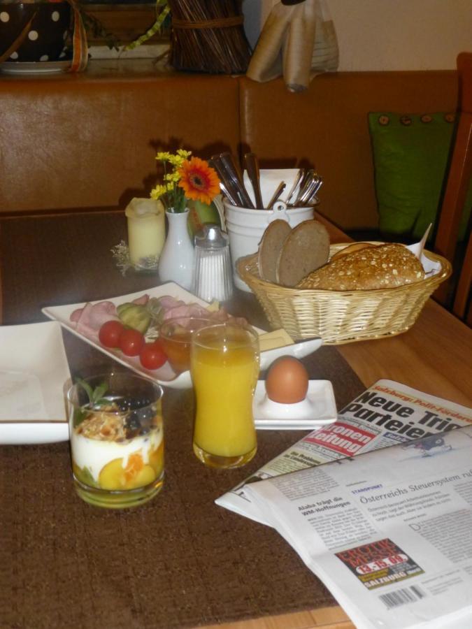 Taferne In Koestendorf - Ferienwohnung Monteurzimmer Ноймаркт ам Валерзее Екстериор снимка